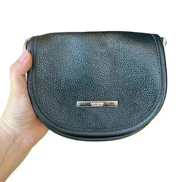 Steve Madden Black Crossbody Bag Belt with Silver Chain - Picture 2 of 9